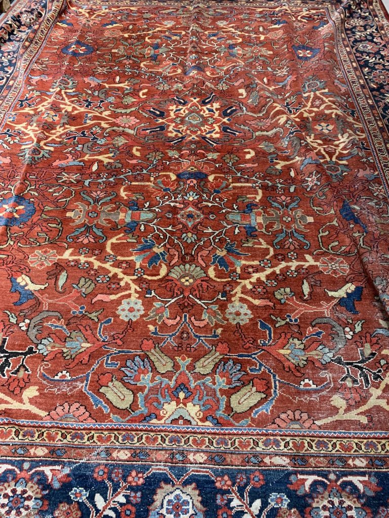 Negen ontwerp Overlappen Perzisch tapijt verkopen | Gegarandeerd het hoogste bod